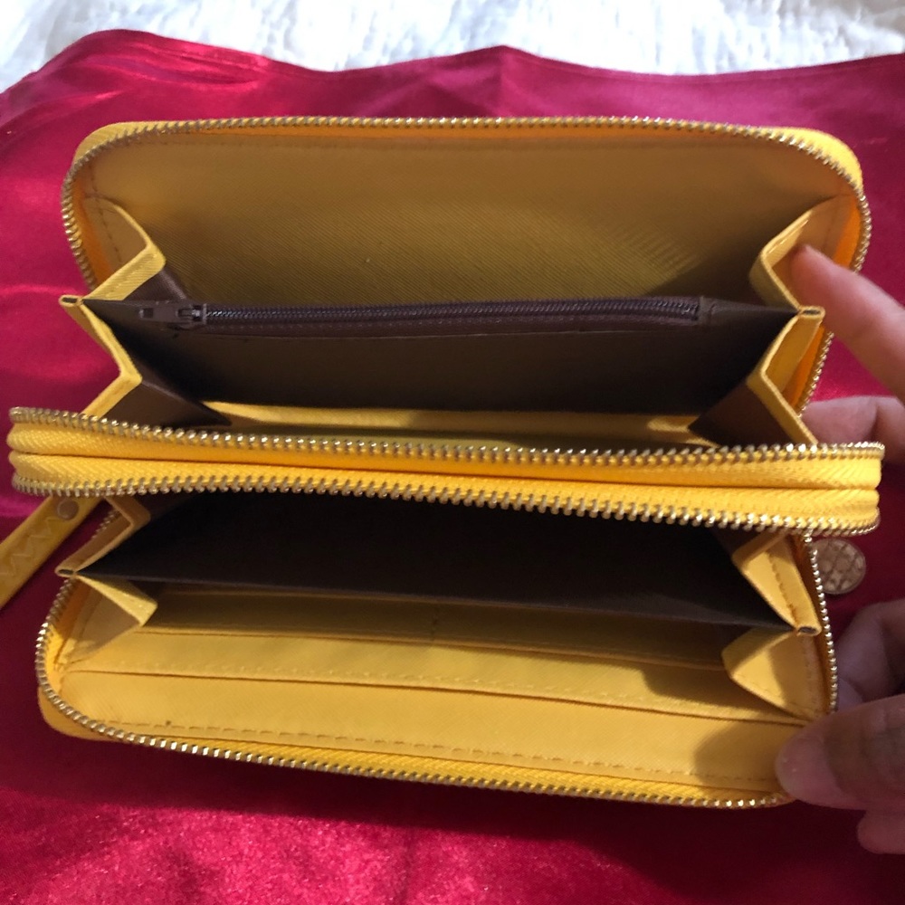 Wallet - Picture 2 of 3